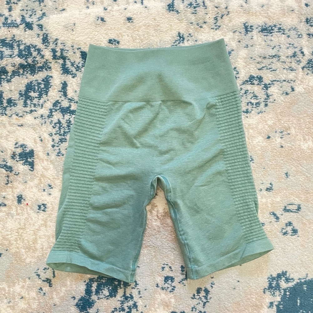 Alphalete Seamless Biker Shorts